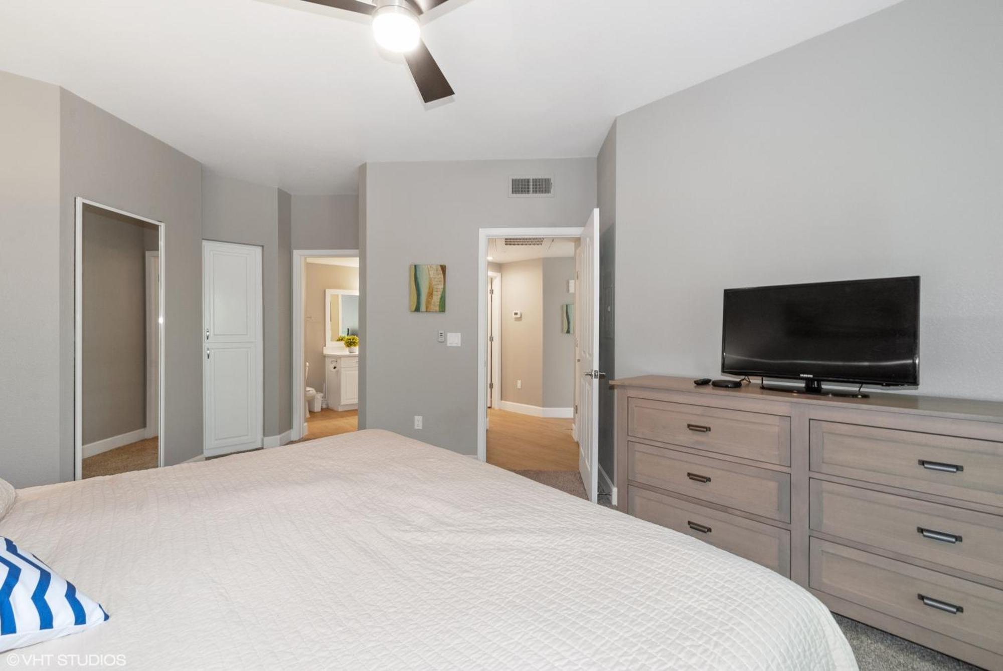 Apartment Kierland Commons Quarter Pool Gym Tennis Pickleball Golf